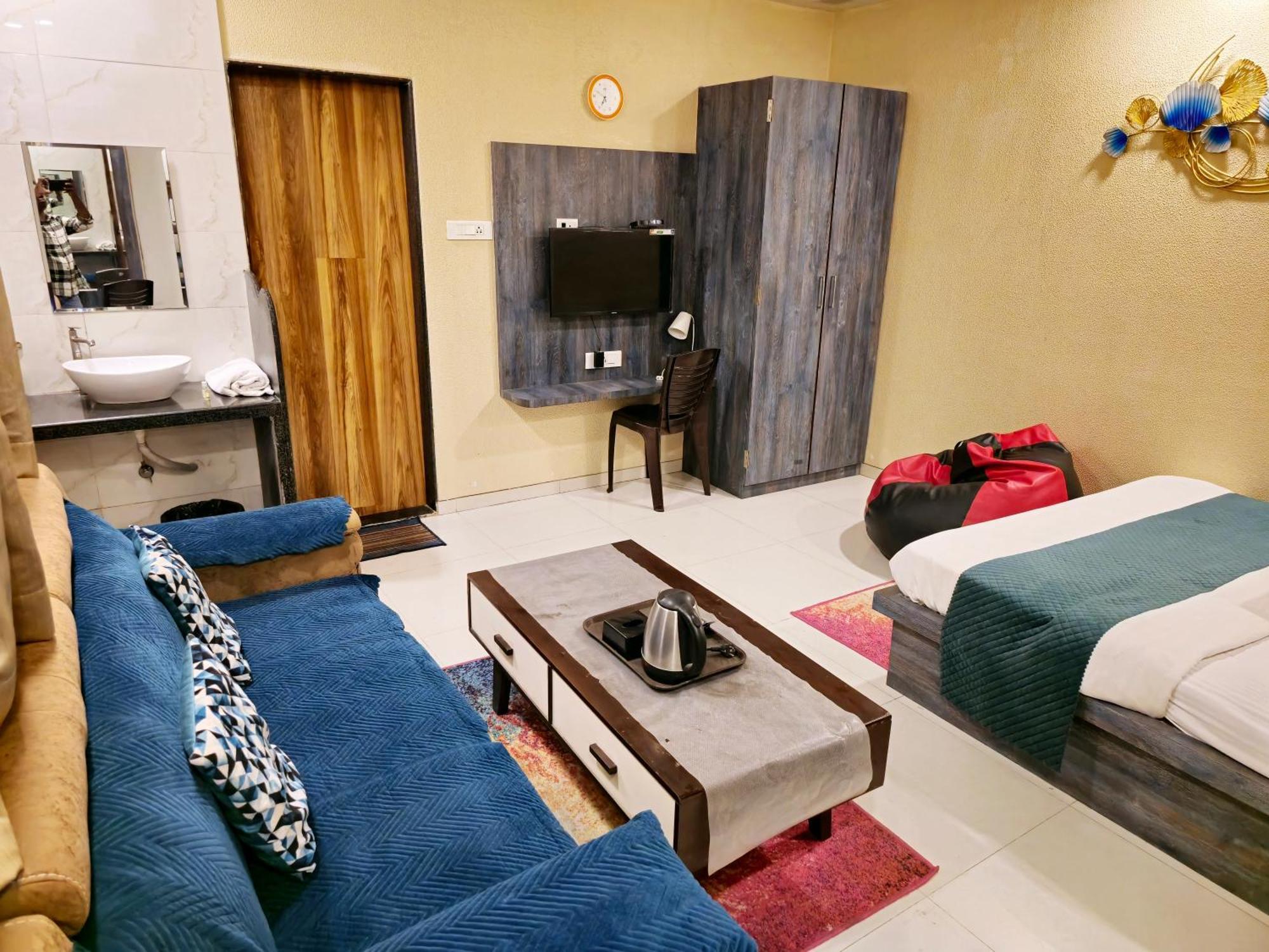 Hotel Mari Aai Residency نافي مومباي الغرفة الصورة