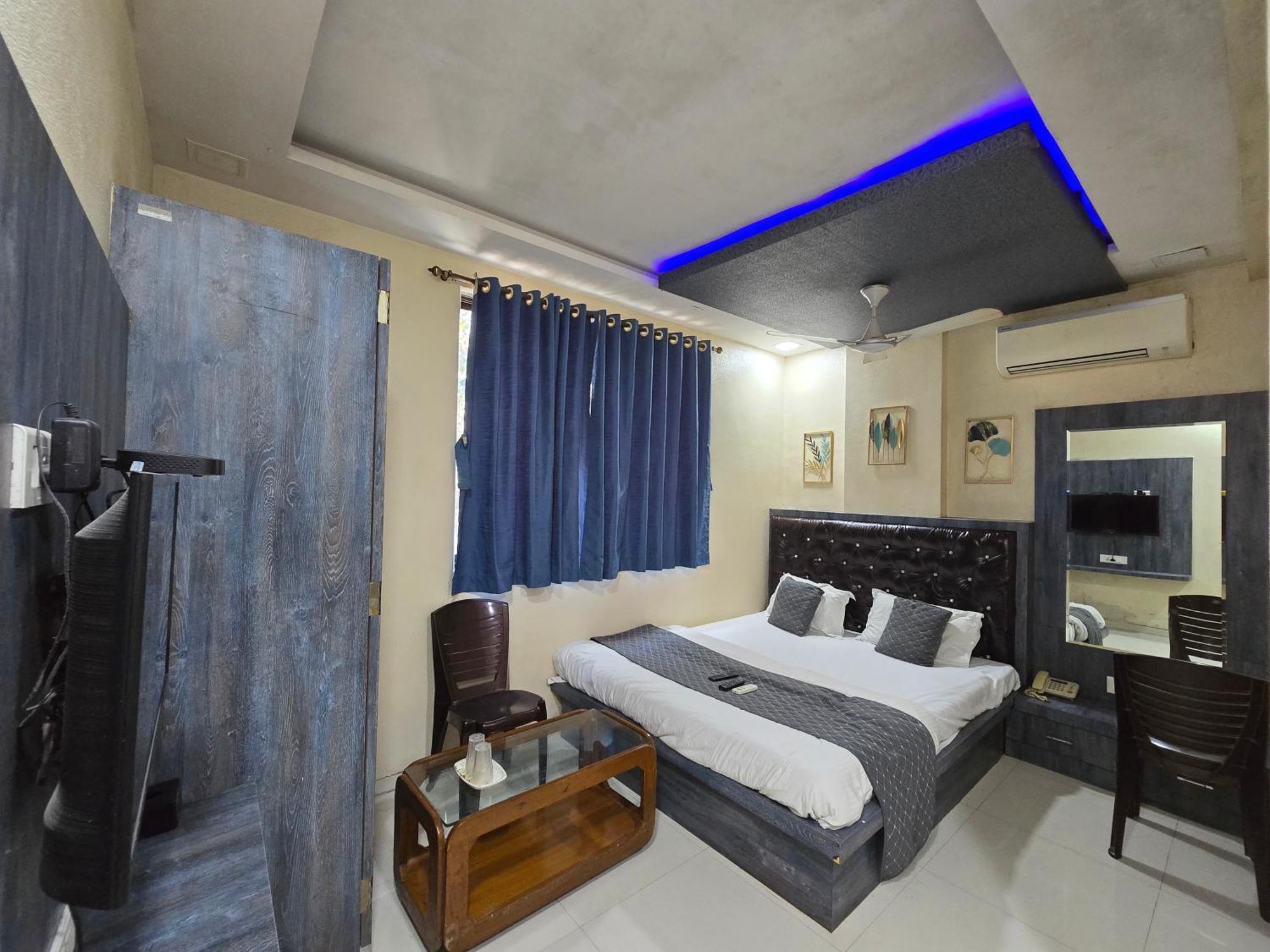 Hotel Mari Aai Residency نافي مومباي الغرفة الصورة